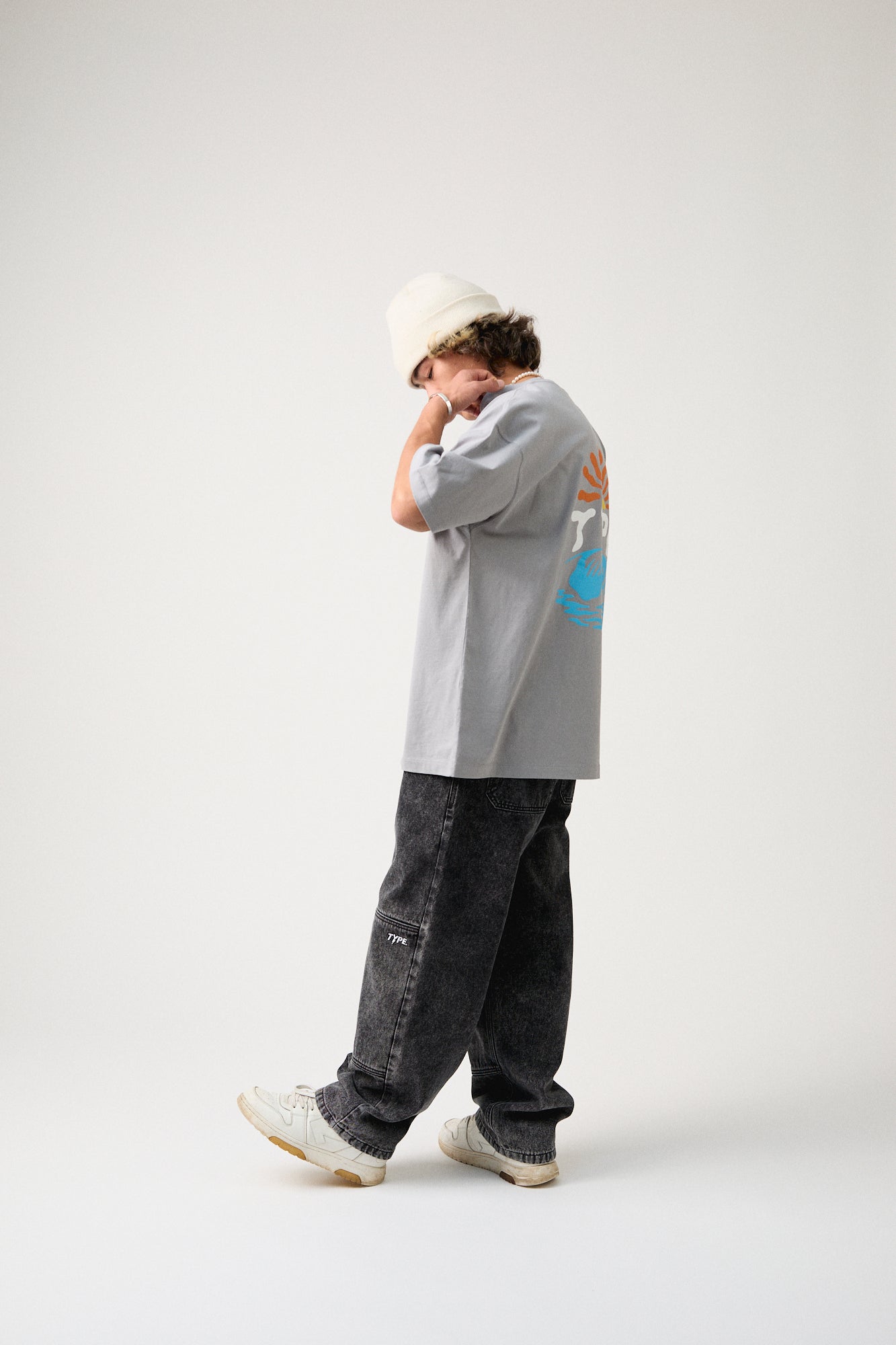 SUNDOWNER TEE - grey