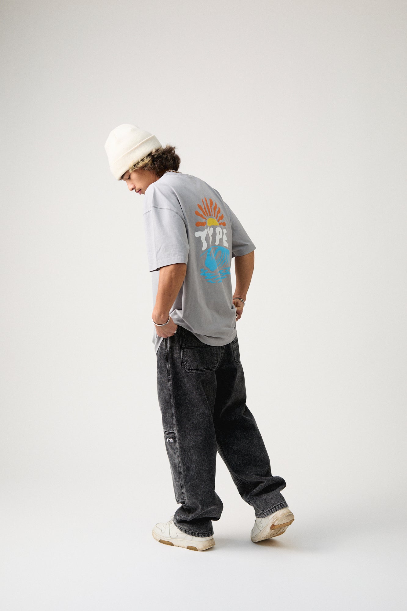 SUNDOWNER TEE - grey